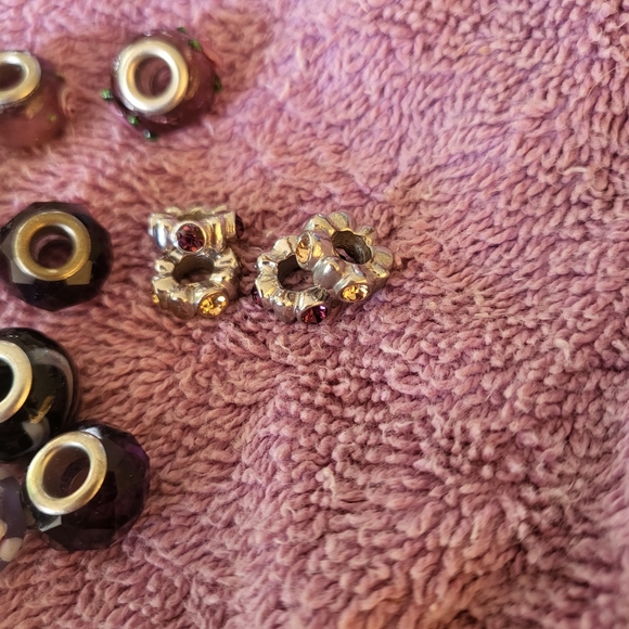 16 charms for one price - Picture 3 of 5